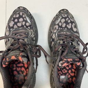 Women’s Brooks Ghost 8 running shoes